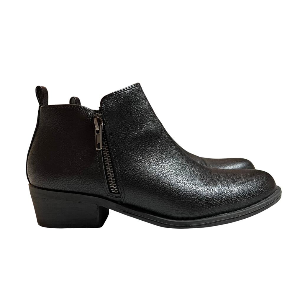 Cushionaire Taco Ankle Boot Size 9M Minimalist Casual Winter Date Night Neutral